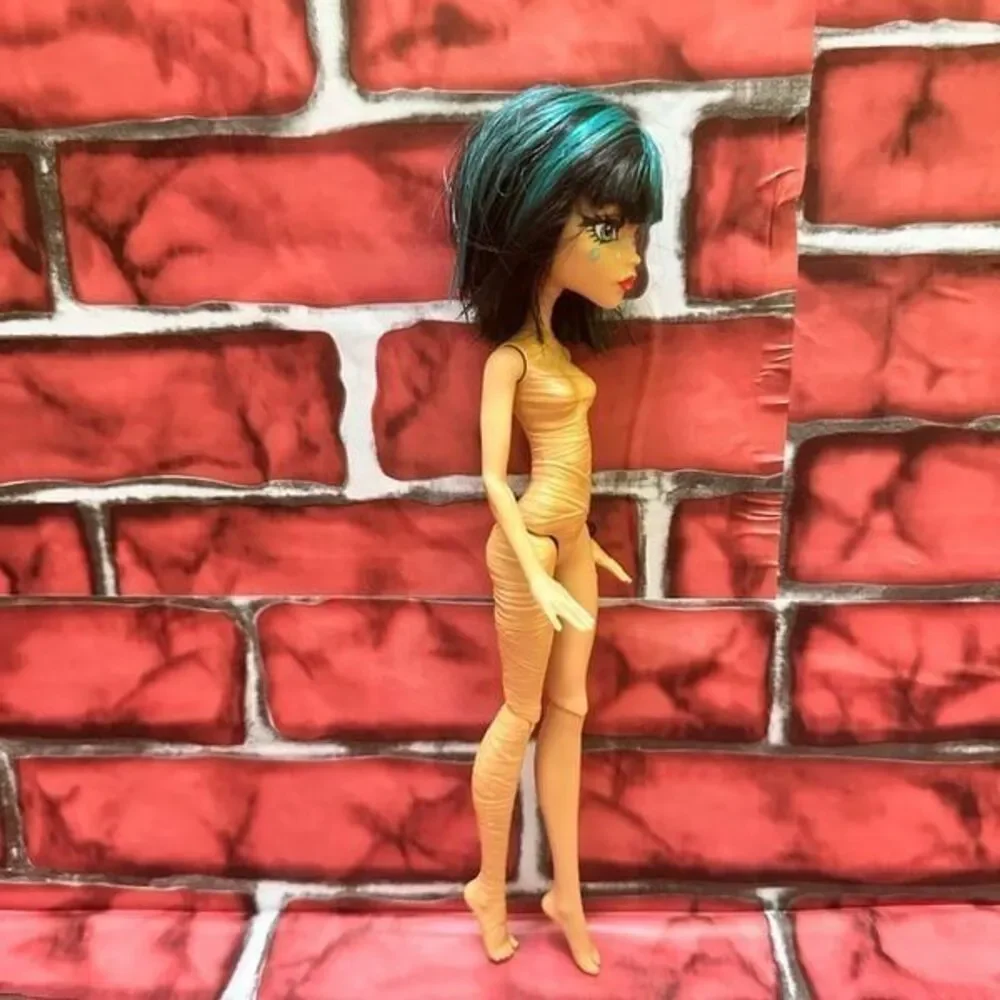 Monster High Cleo De Nile Nude doll
